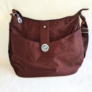 Baggallini Java Helsinki Crossbody